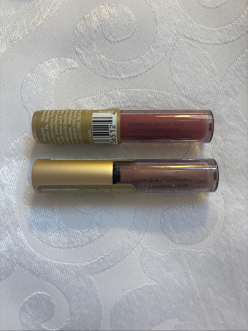 Stila heavens dew gel lip oil, and Stila liqua-play eye shadow - Picture 2 of 2